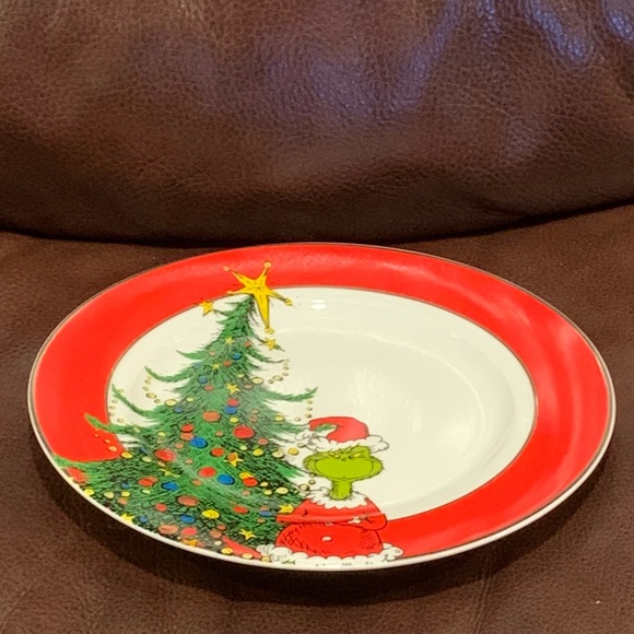 Grinch with Christmas Tree Ceramic Salad Plate - Picture 5 of 6